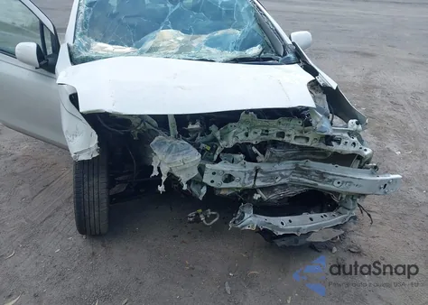 2011 Toyota Yaris z USA, uszkodzony, nr VIN JTDJT4K38B5329271